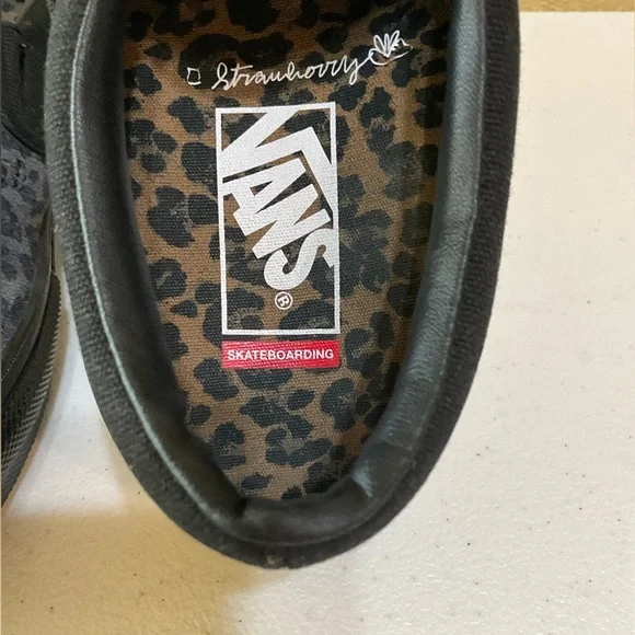 MENS VANS X CHER STRAUBERRY SLIP-ON CHEETAH SNEAKER. SIZE 6.5 - Picture 6 of 7